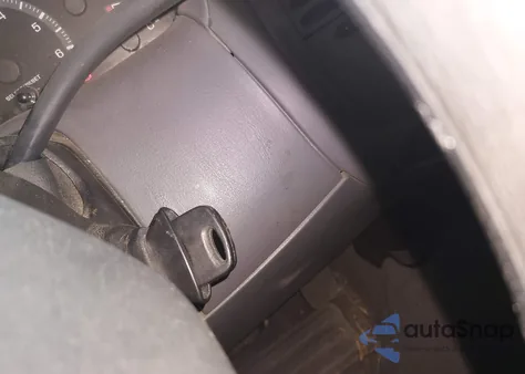 2000 Ford F-150 Lariat/Work Series/Xl/Xlt from USA, damaged, VIN 1FTRX17W5YNA88674